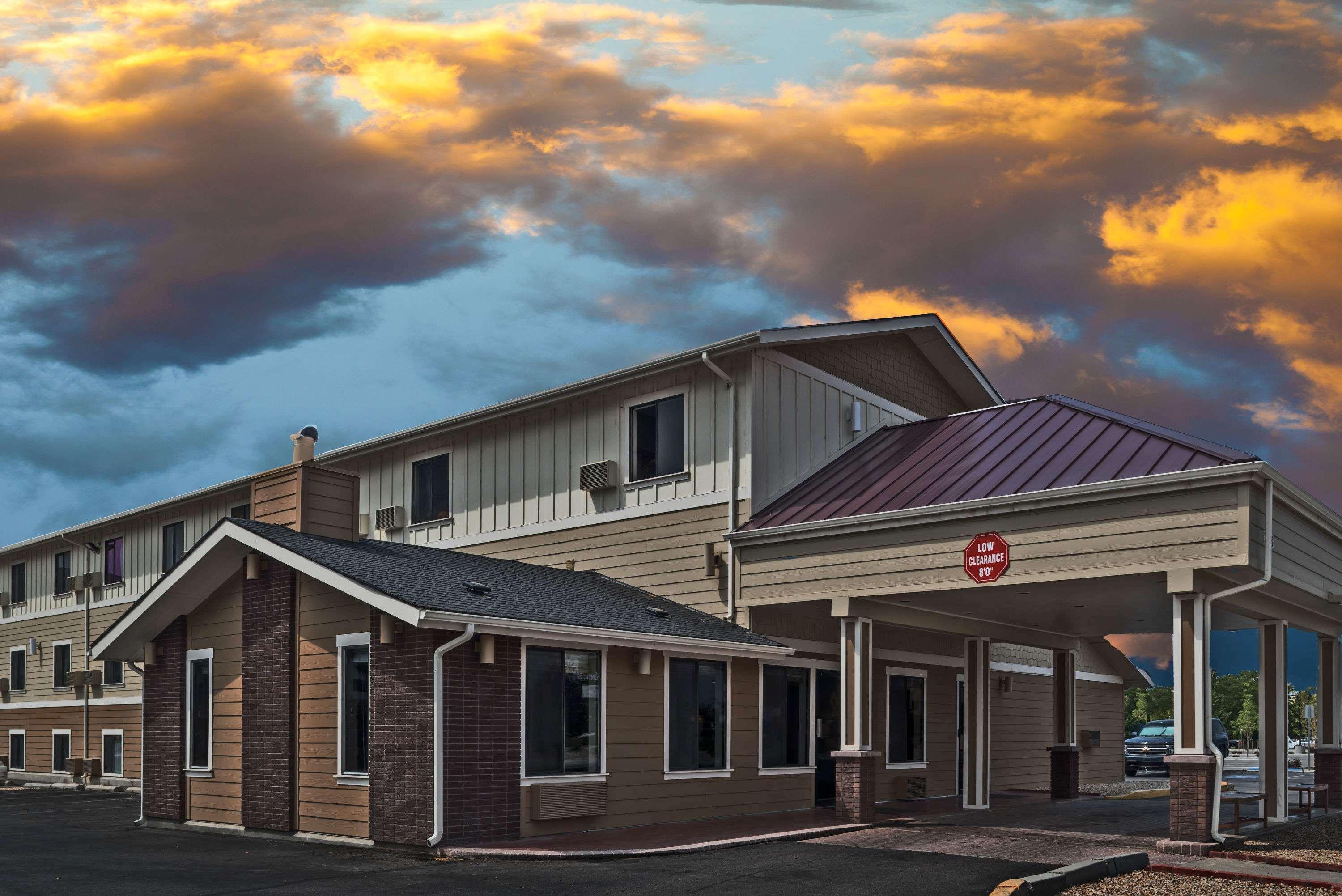 Super 8 By Wyndham Boise Hotel Exterior photo