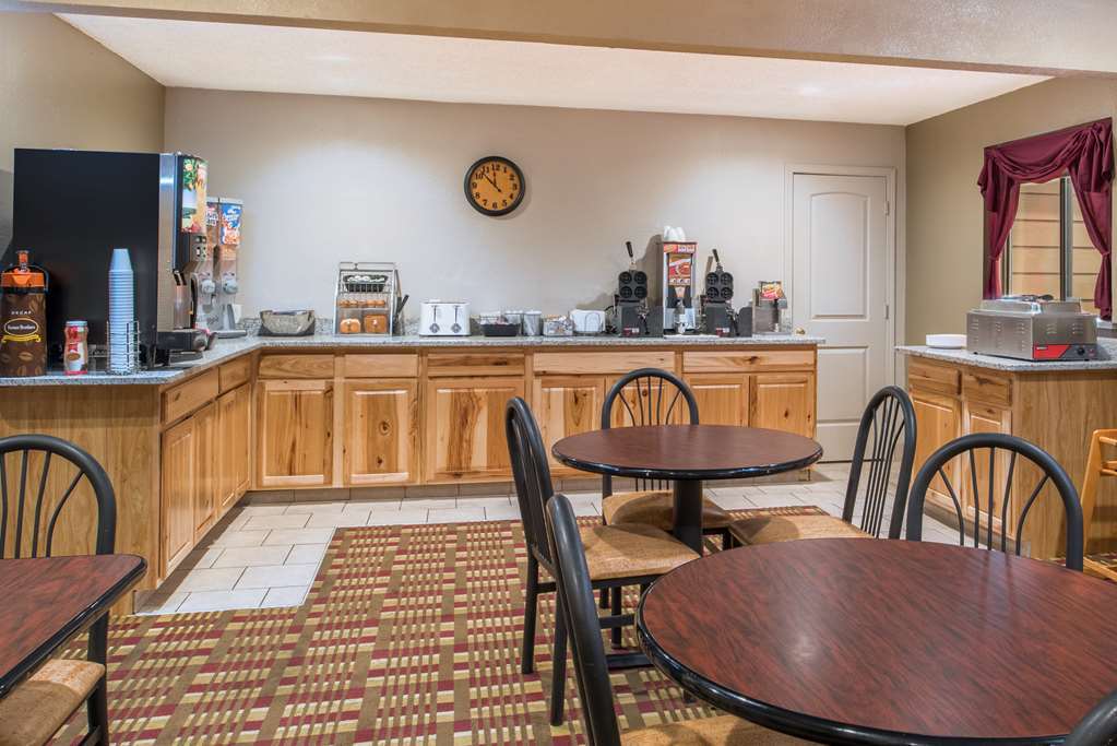 Super 8 By Wyndham Boise Hotel Facilities photo